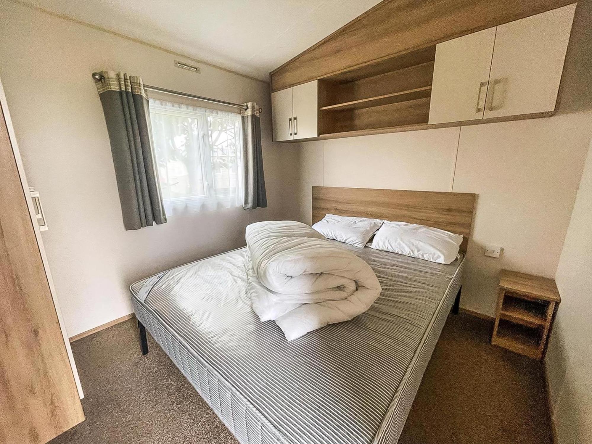 Superb 6 Berth Caravan At St Osyth Beach, Near Clacton-On-Sea Ref 28008Mc Extérieur photo